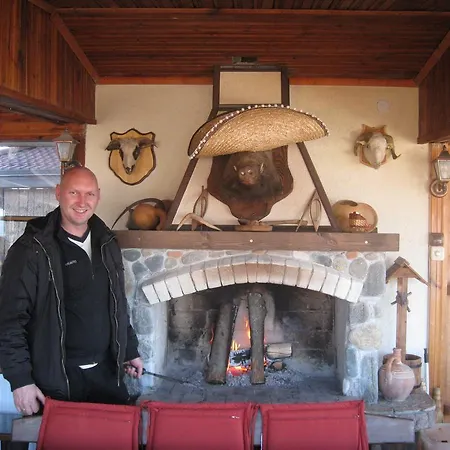 Slaveykova Kashta Gasthuis 2*